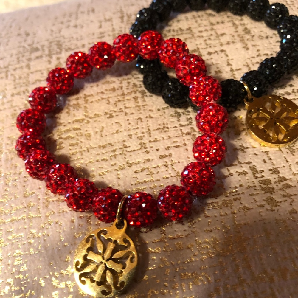 Rustic Cuff stretch bracelets. Like new! Bag/bags included. Perfect 🎅🏻🎁